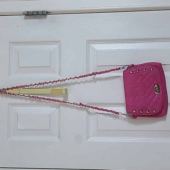 Pink Purse - Picture 2 of 9